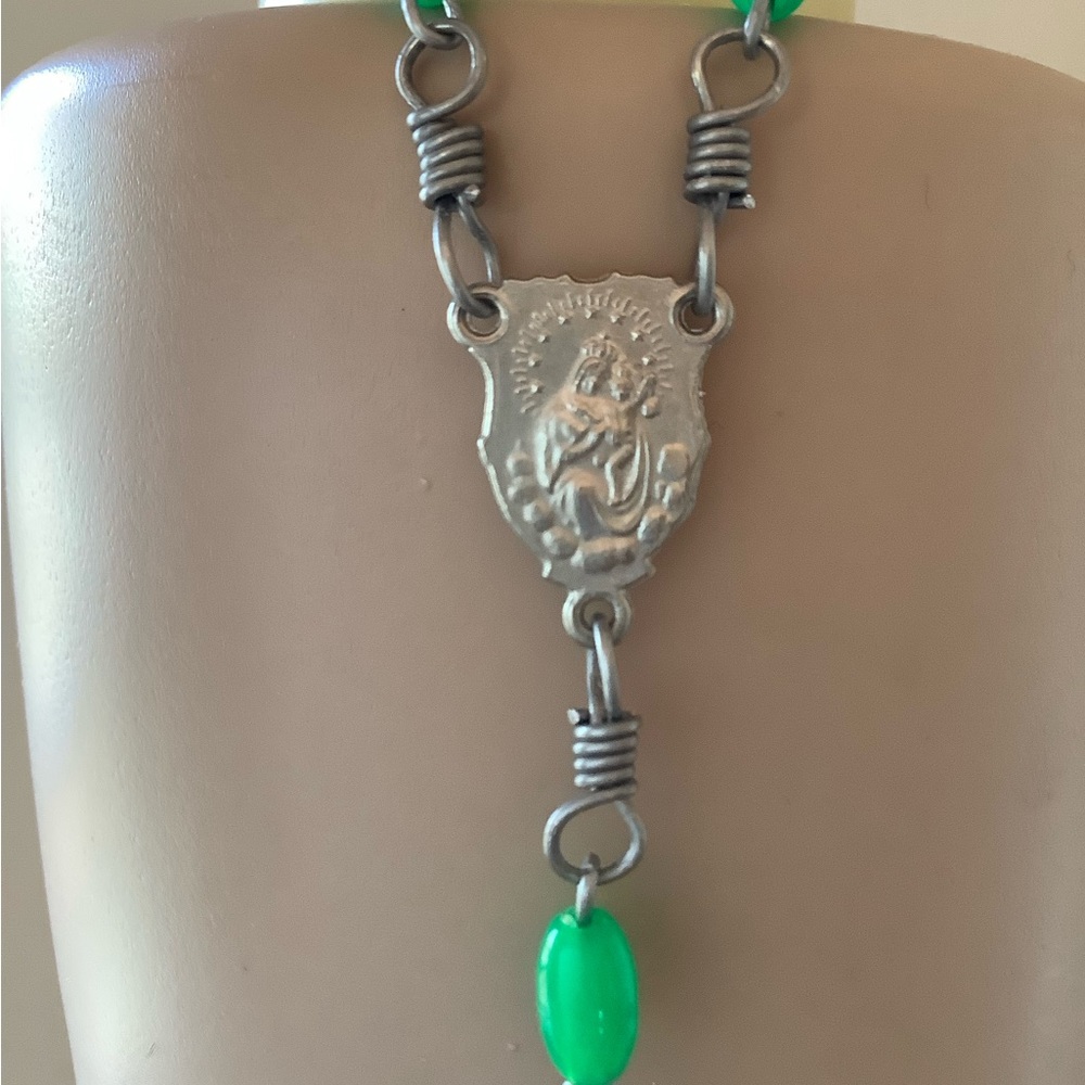 Vintage Rosary Cross Necklace Green - Picture 7 of 10